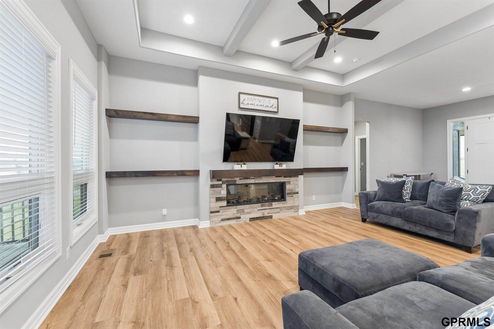 11207 North 170Th Street, Bennington, NE 68007