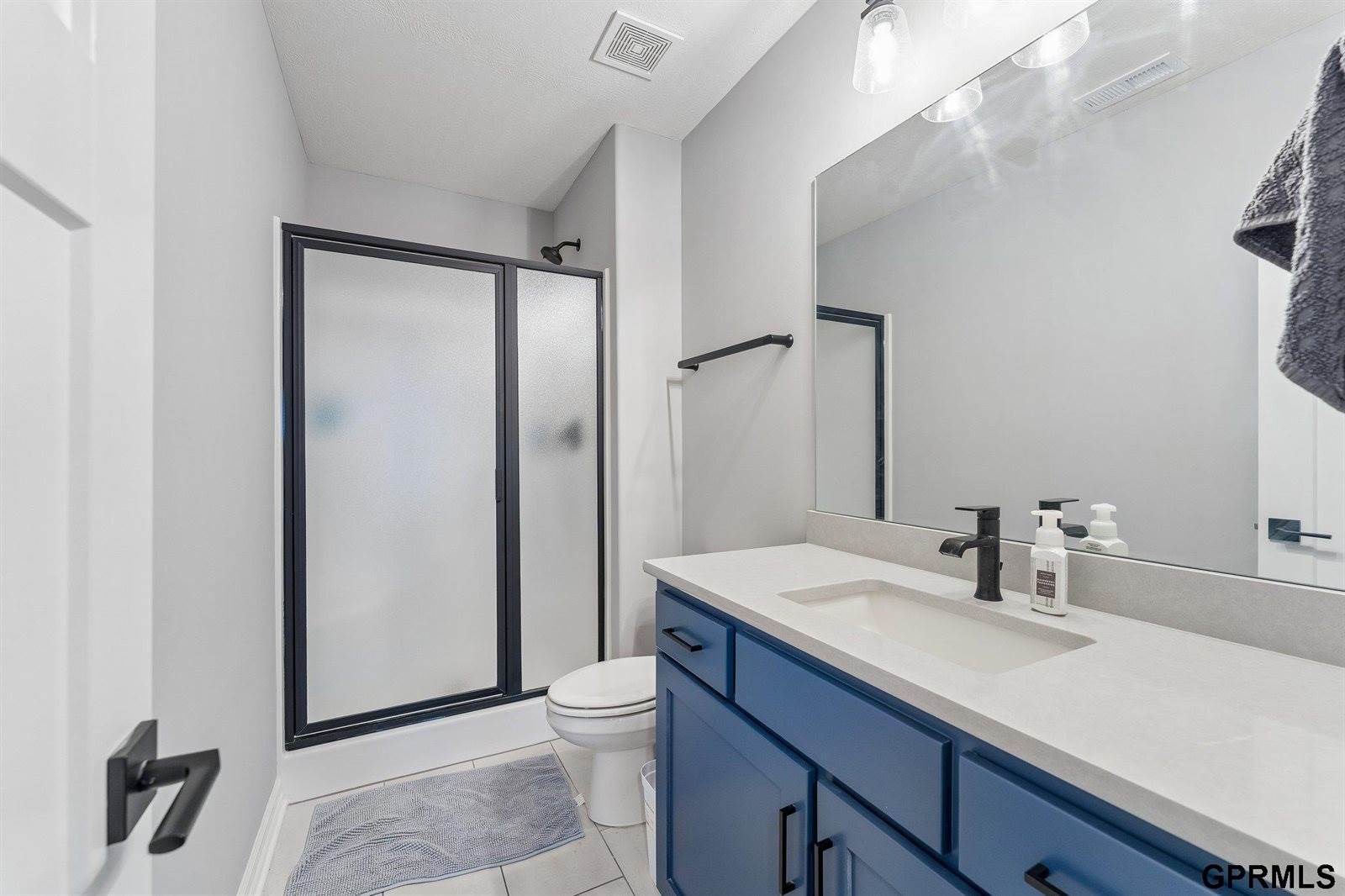 11207 North 170Th Street, Bennington, NE 68007