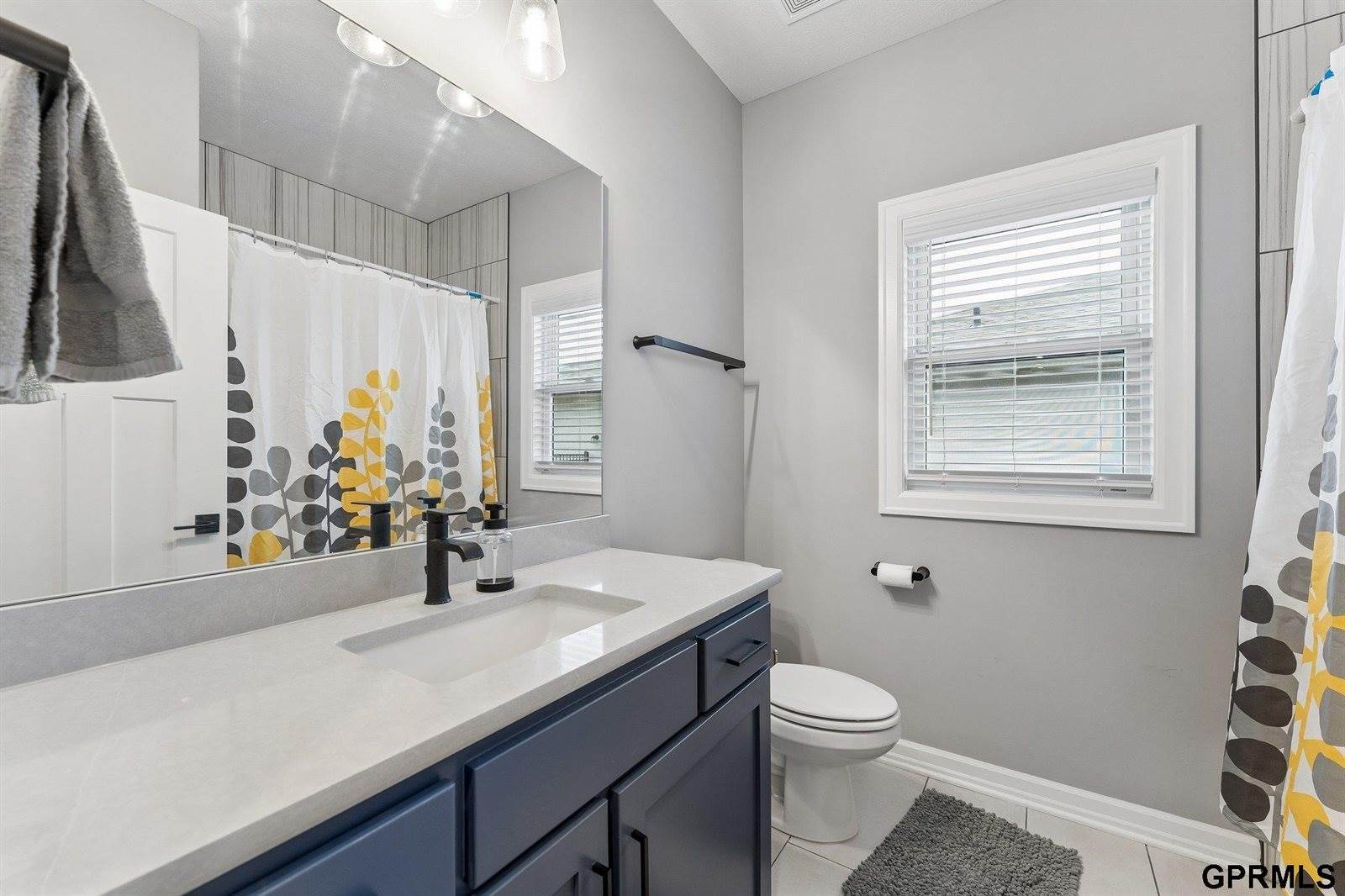 11207 North 170Th Street, Bennington, NE 68007