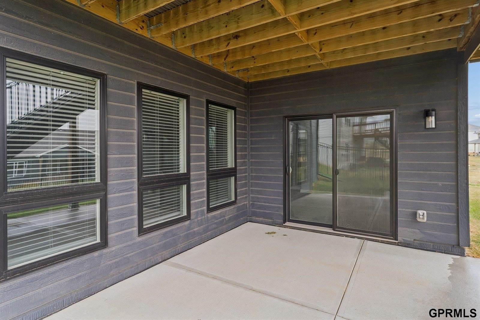 11207 North 170Th Street, Bennington, NE 68007