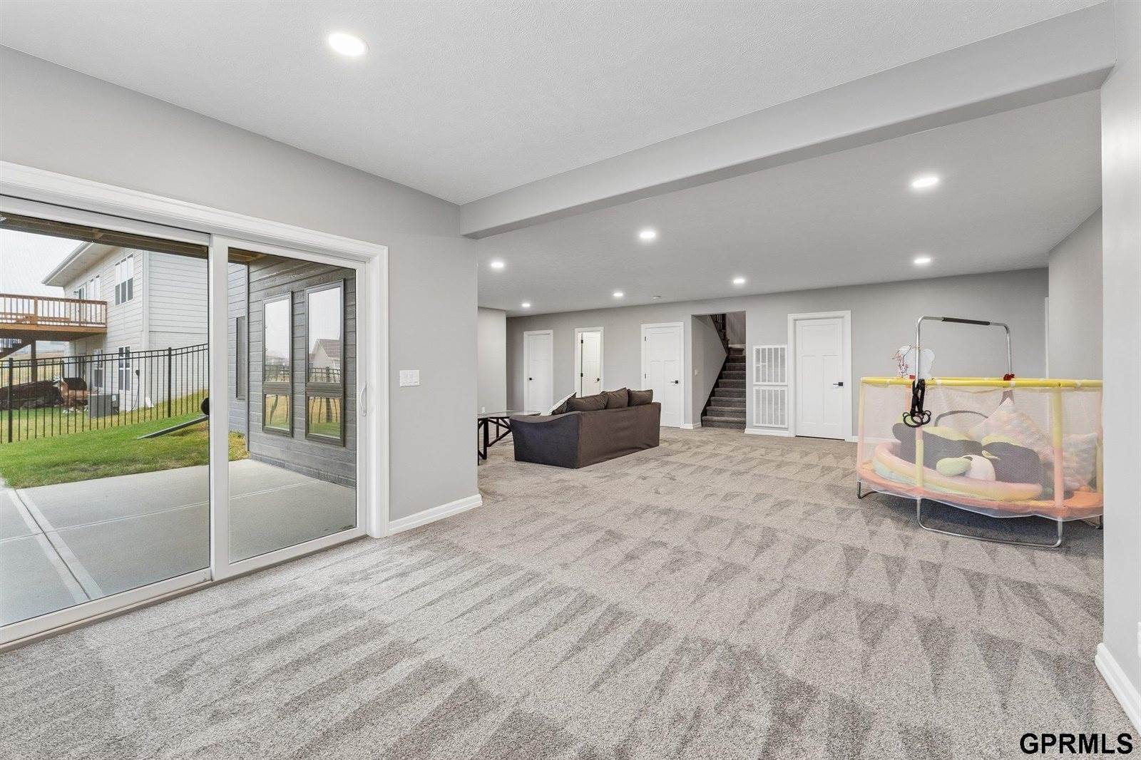 11207 North 170Th Street, Bennington, NE 68007