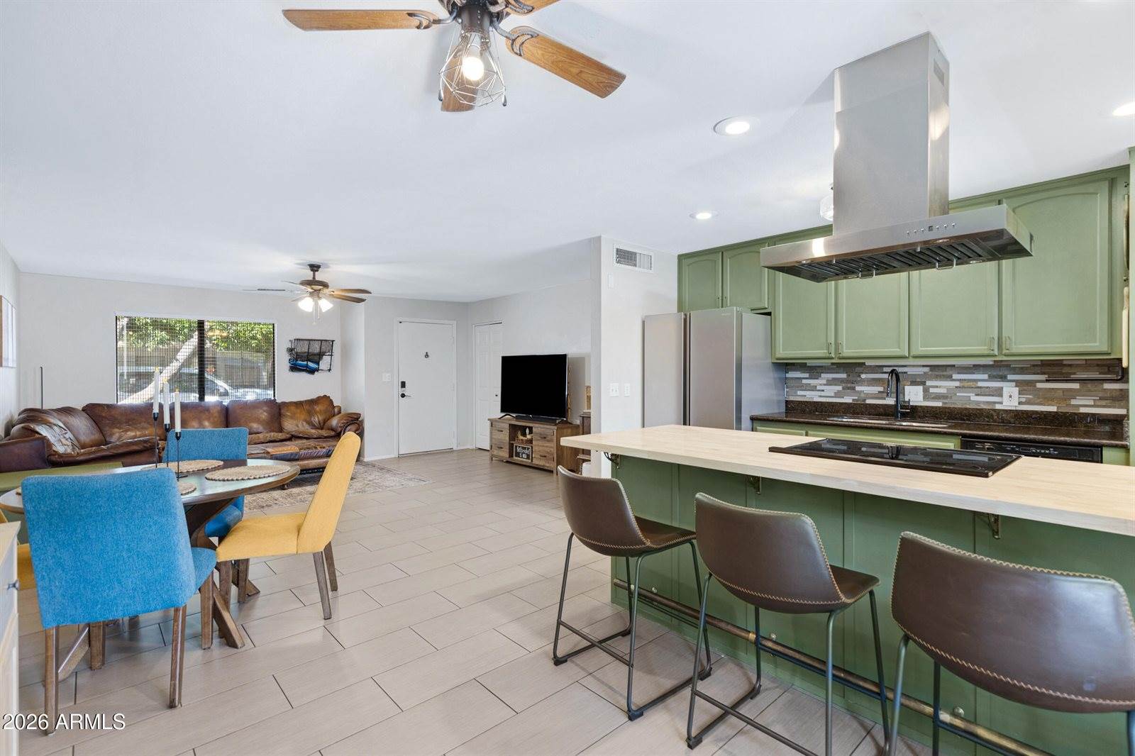 8835 North New World Drive, Glendale, AZ 85302