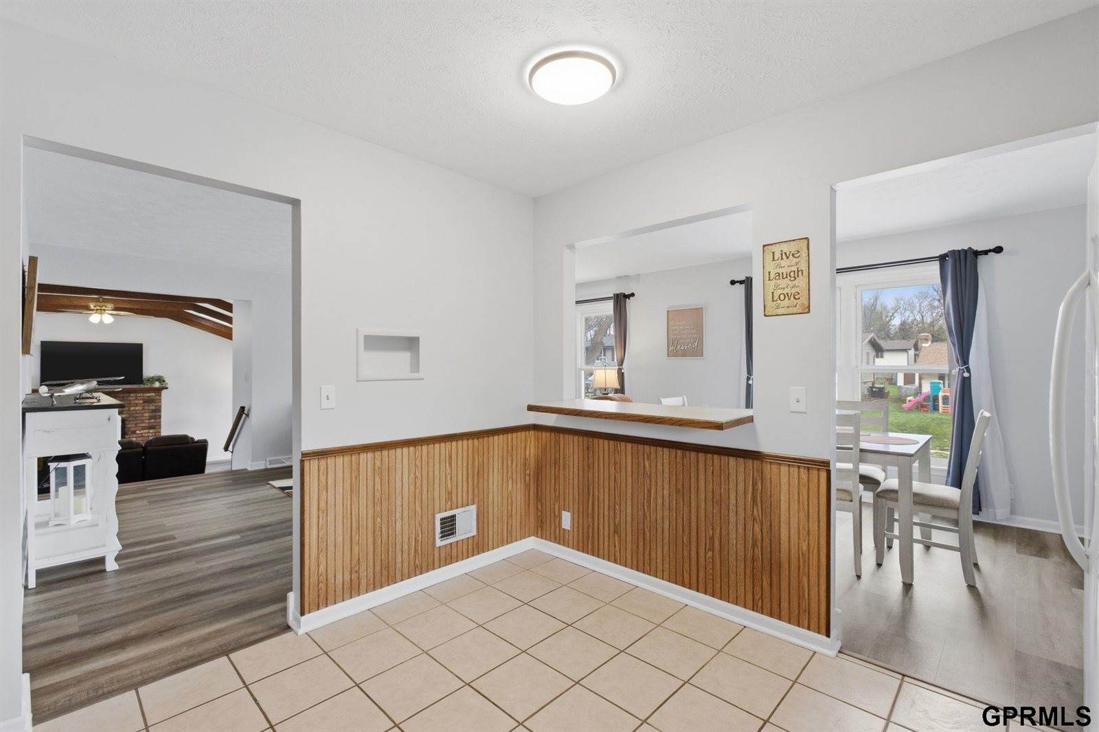 10218 Ohern Street, Omaha, NE 68127