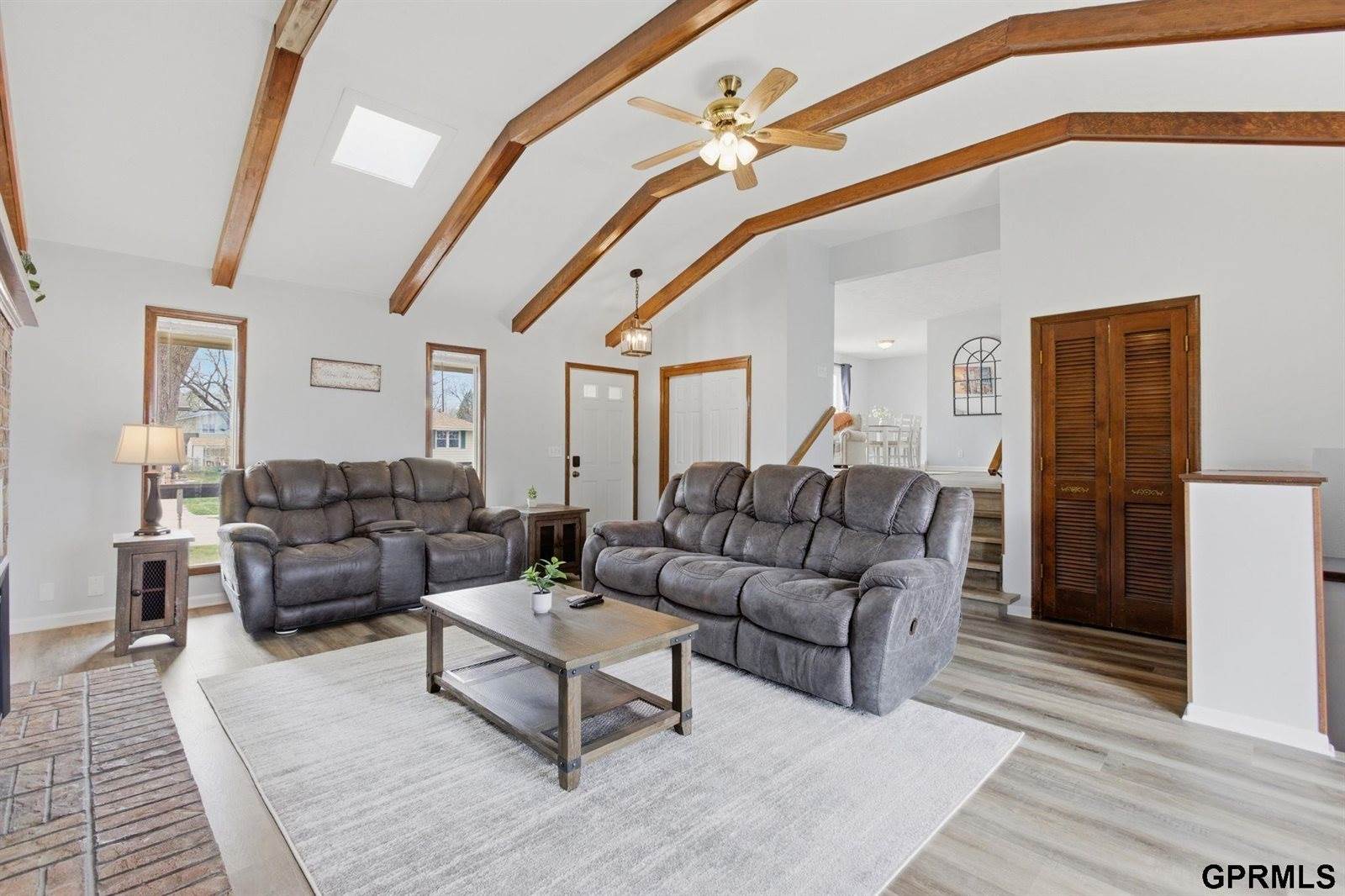 10218 Ohern Street, Omaha, NE 68127