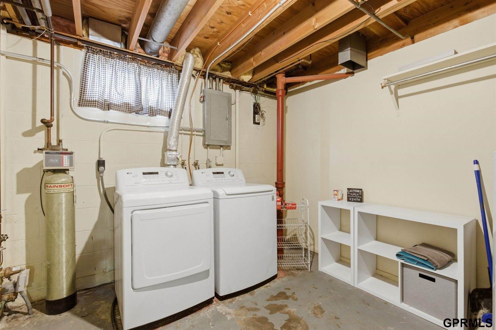 10218 Ohern Street, Omaha, NE 68127