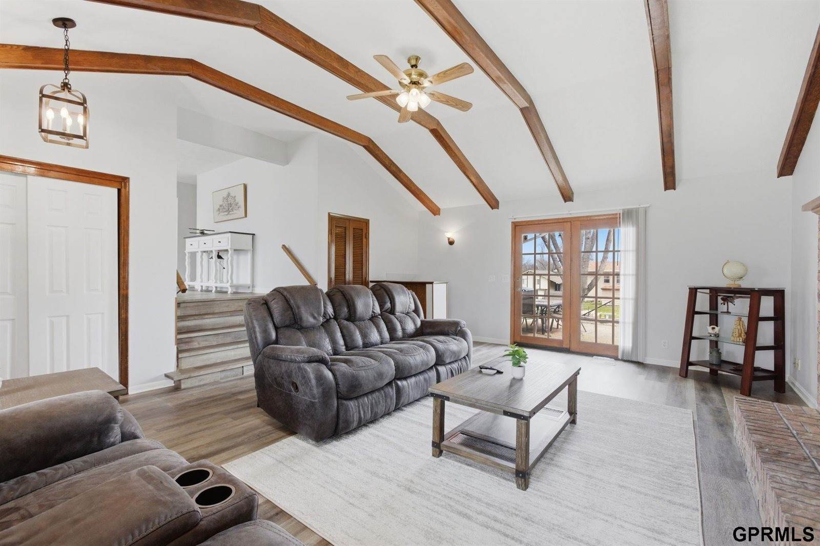 10218 Ohern Street, Omaha, NE 68127