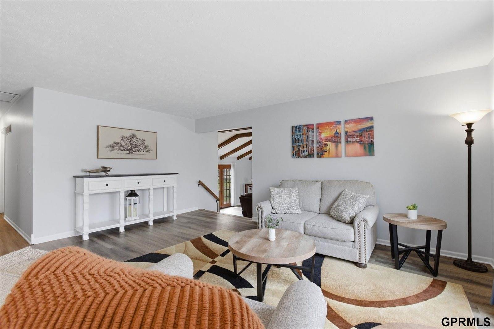 10218 Ohern Street, Omaha, NE 68127