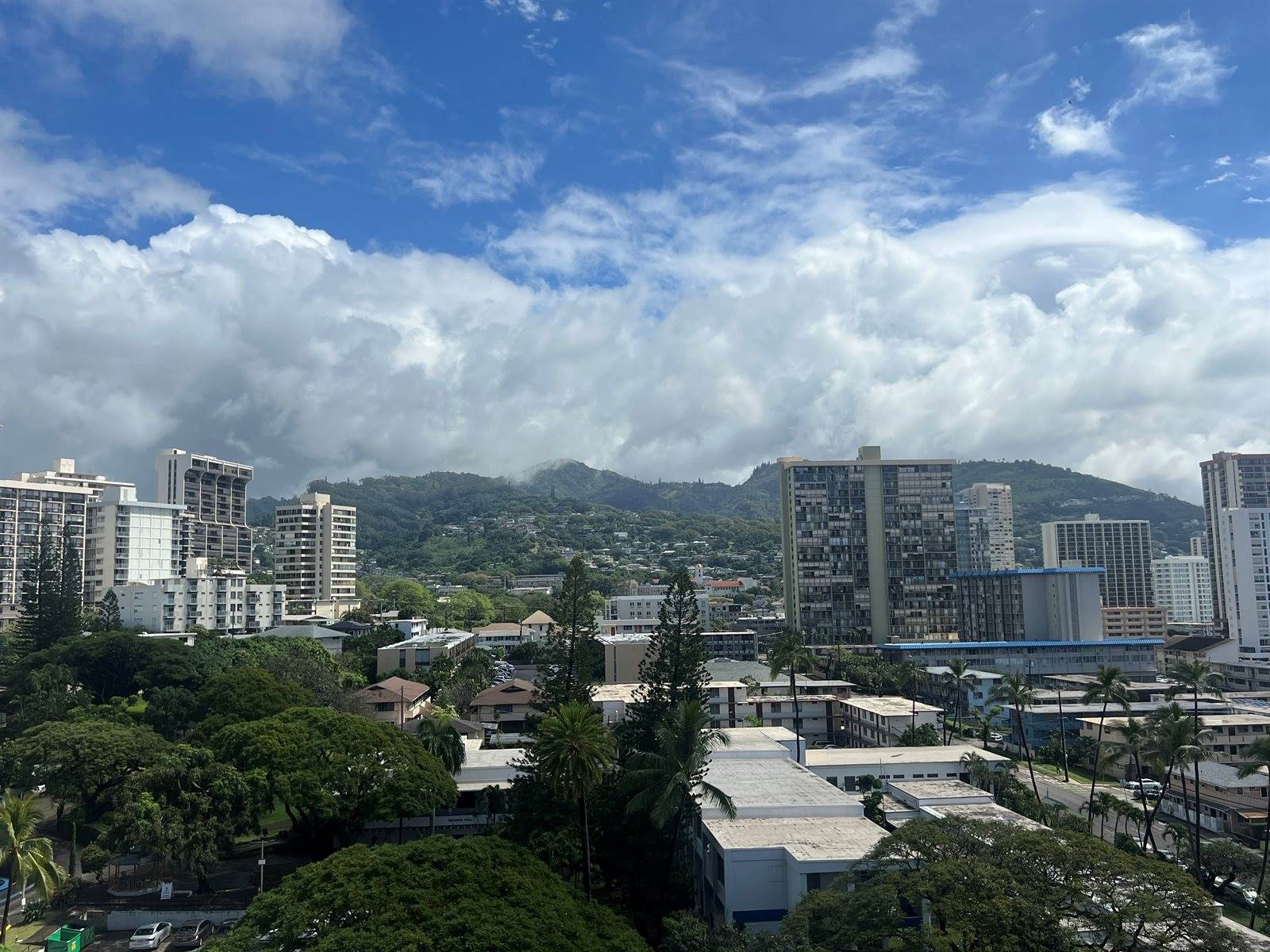 1400 Pensacola St, #1104, Honolulu, HI 96822