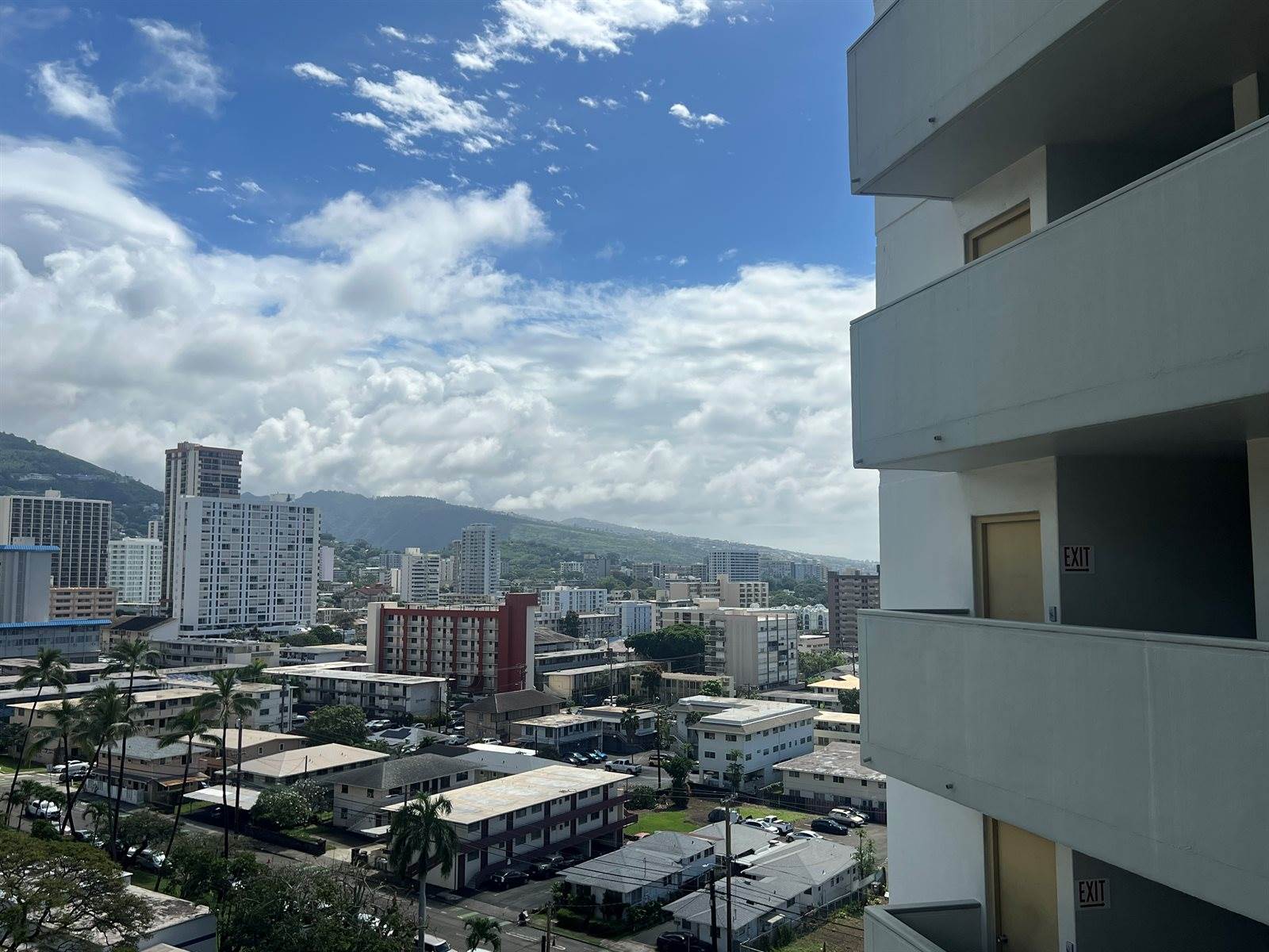 1400 Pensacola St, #1104, Honolulu, HI 96822