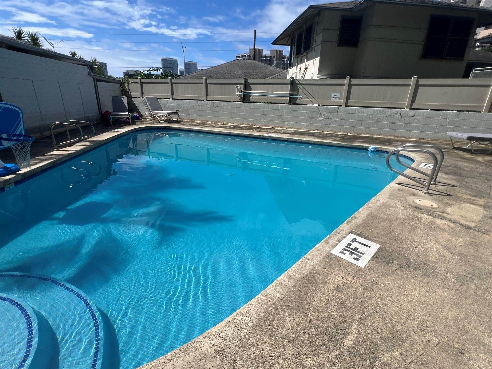 1400 Pensacola St, #1104, Honolulu, HI 96822