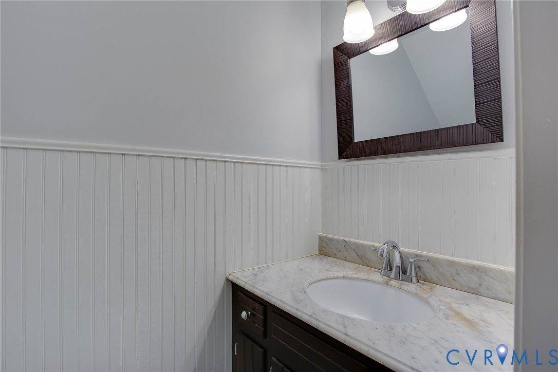 518 Glenmeadow Road, Midlothian, VA 23114