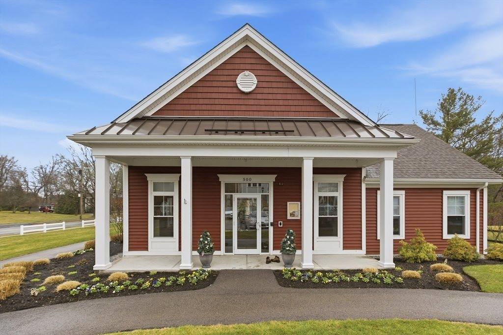 2301 Pennington Dr, Walpole, MA 02081