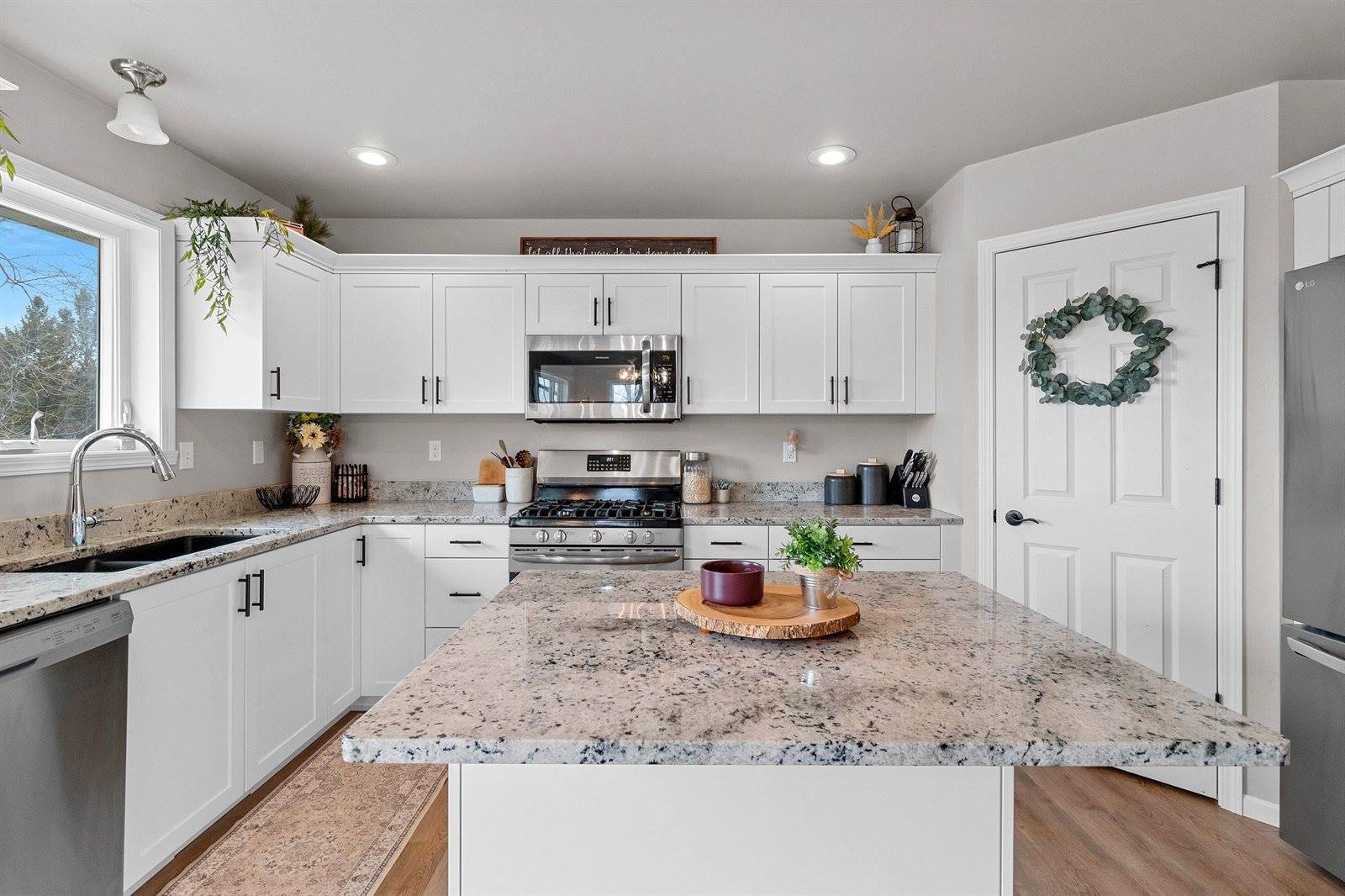 1221 Velsen Road, Green Bay, WI 54313