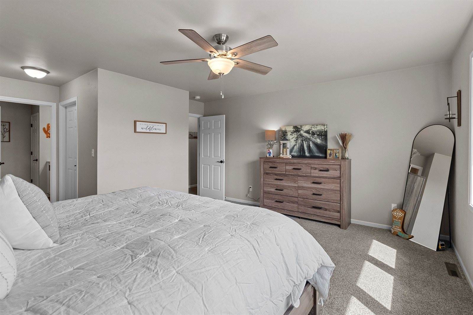 1221 Velsen Road, Green Bay, WI 54313