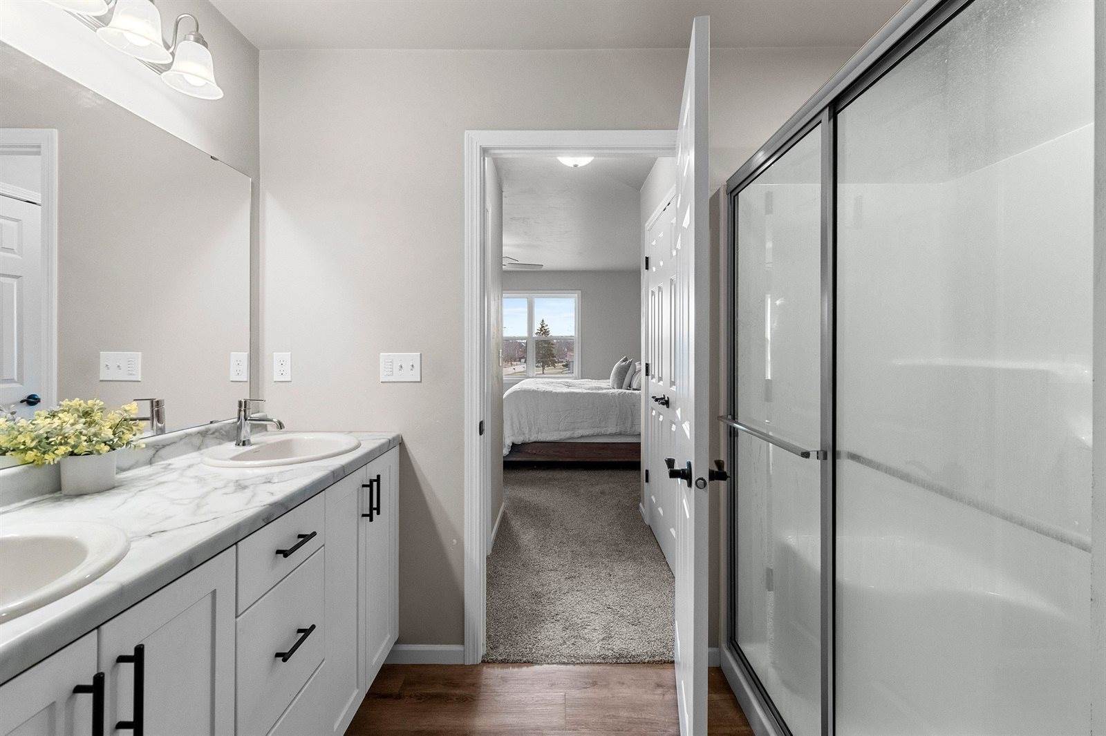 1221 Velsen Road, Green Bay, WI 54313