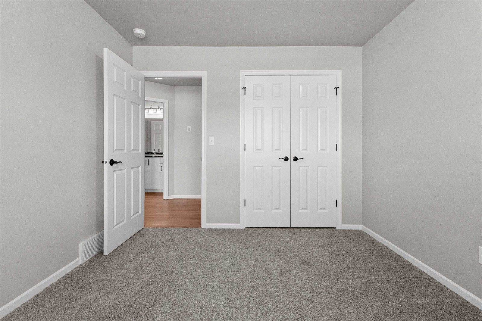 1221 Velsen Road, Green Bay, WI 54313