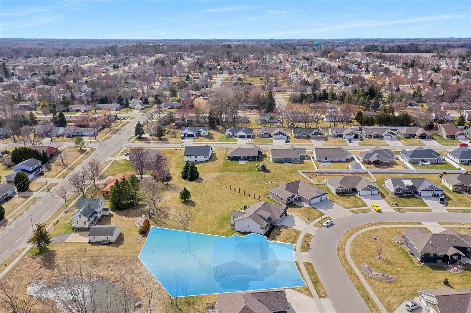 1221 Velsen Road, Green Bay, WI 54313