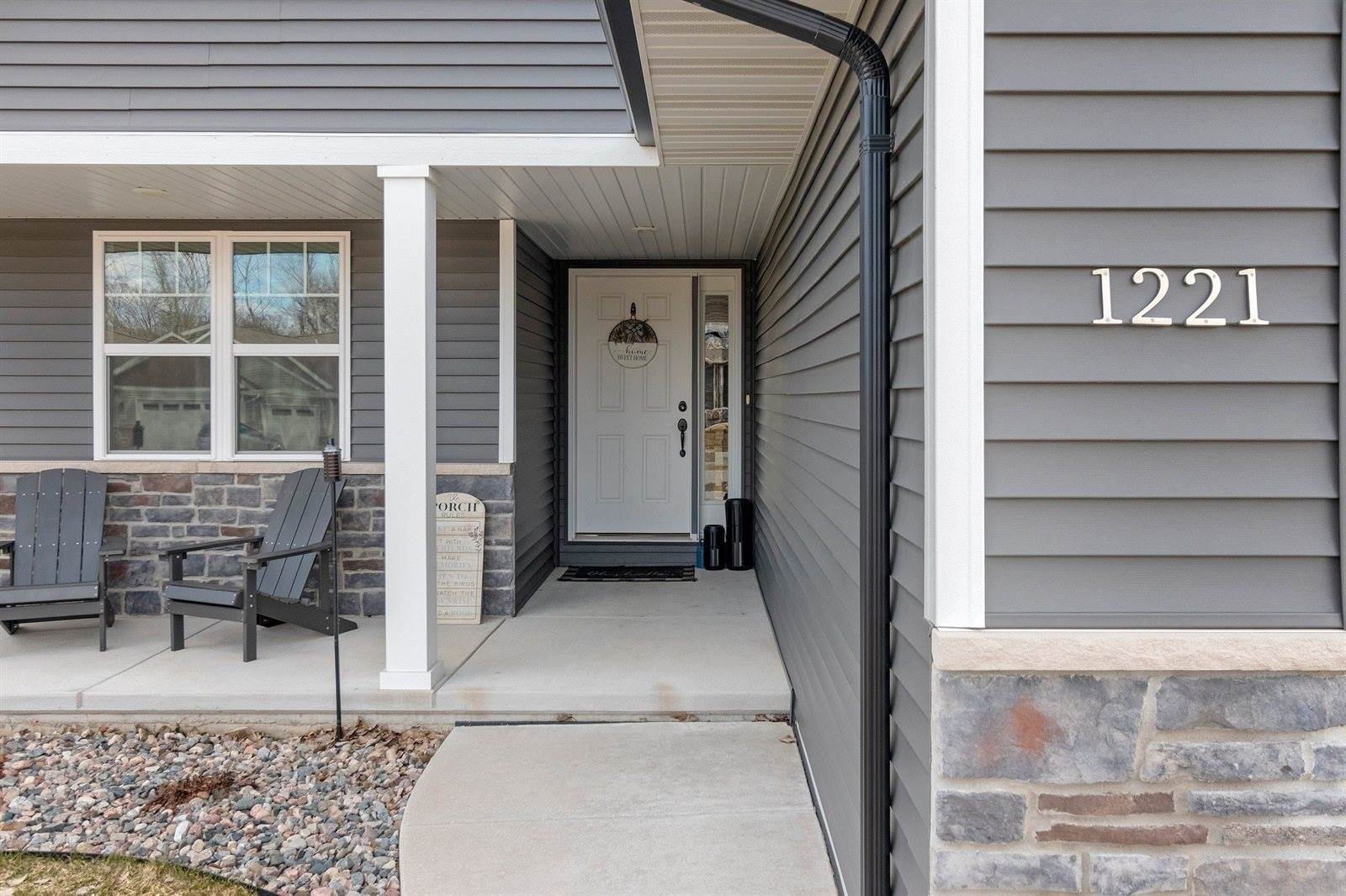 1221 Velsen Road, Green Bay, WI 54313