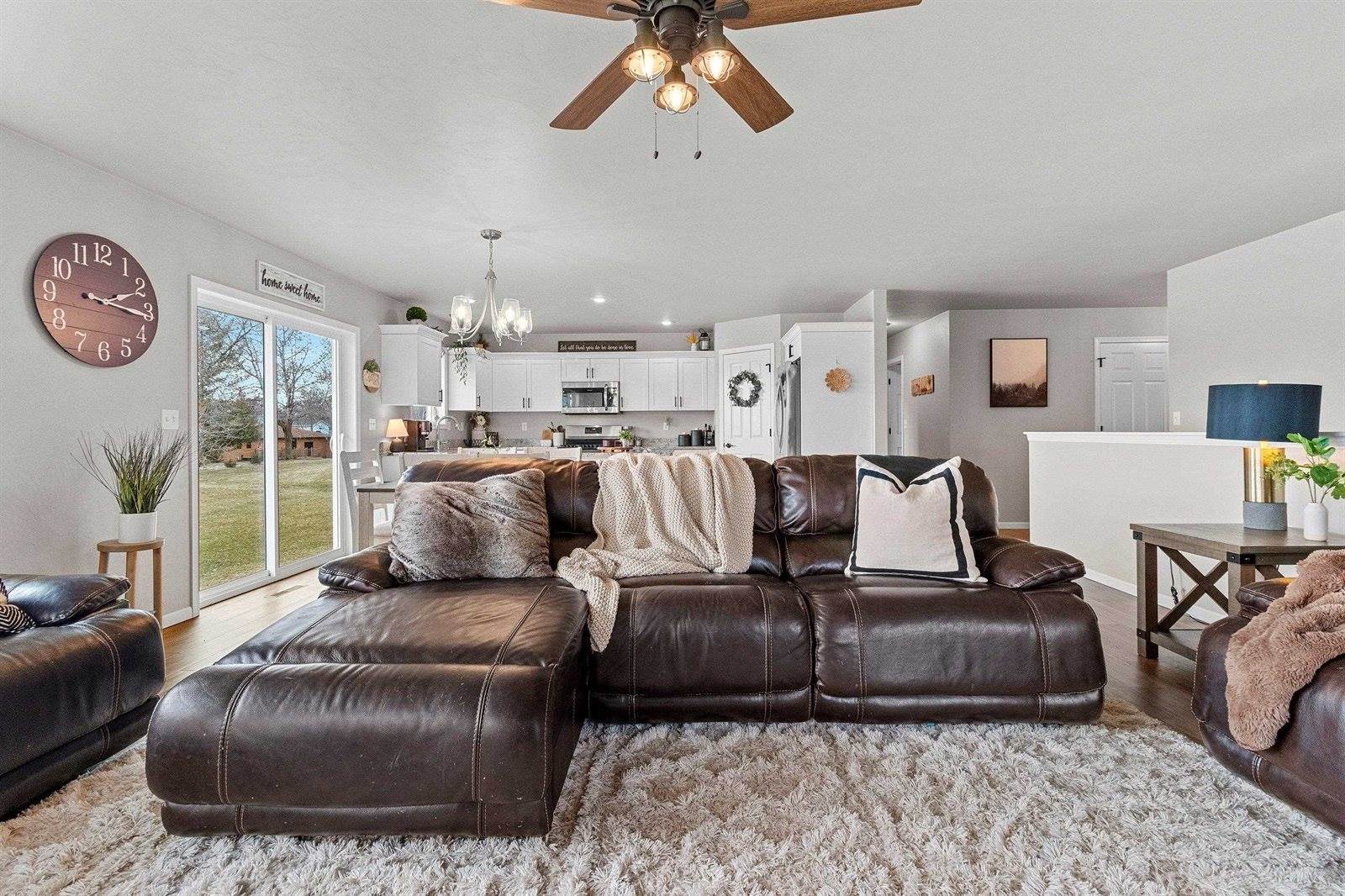 1221 Velsen Road, Green Bay, WI 54313