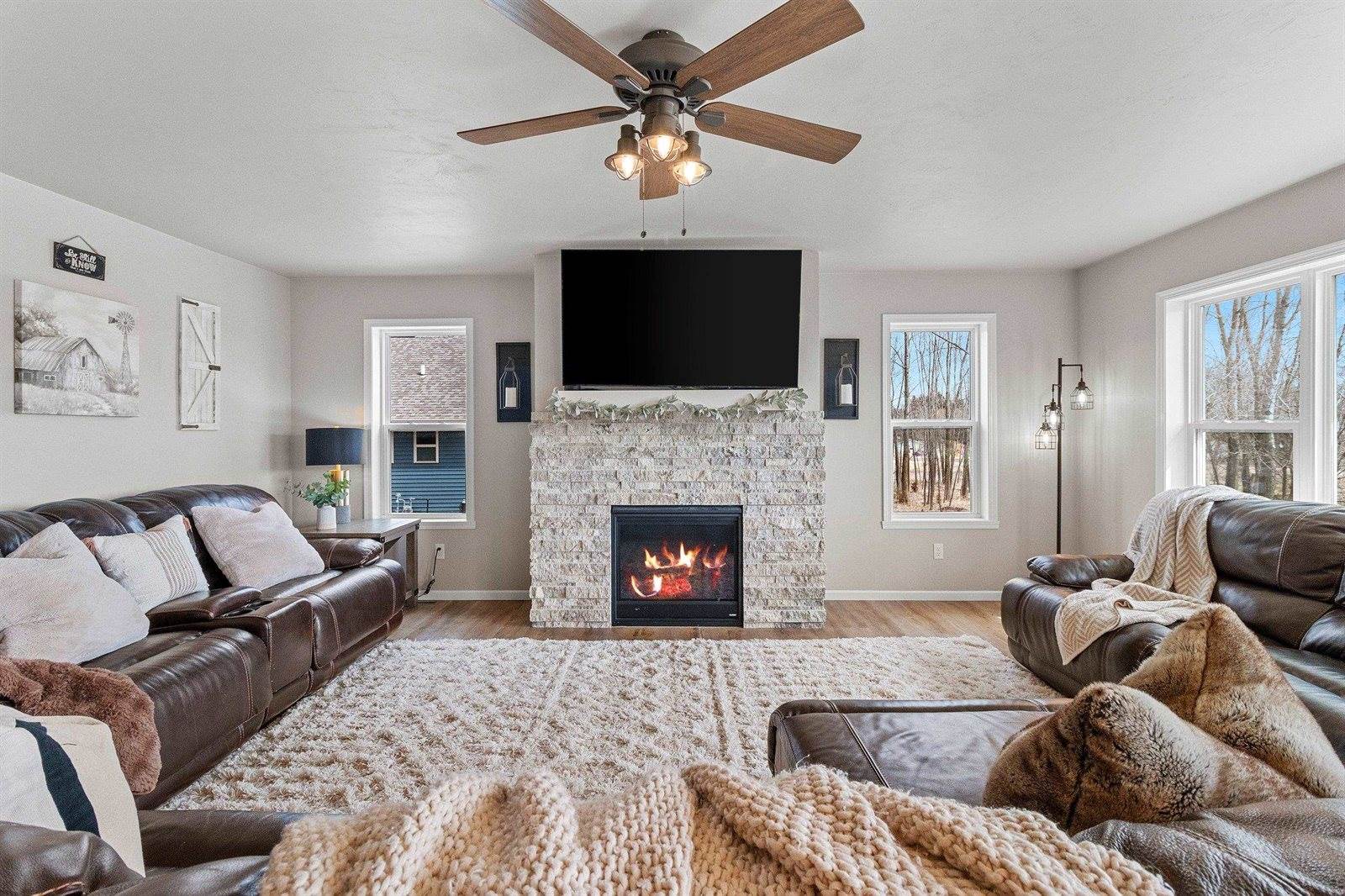 1221 Velsen Road, Green Bay, WI 54313