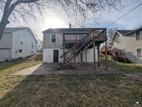 610 Walnut St, Wamego, KS 66547
