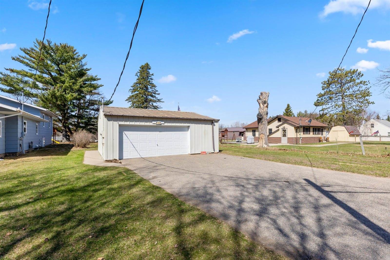 506 Seventh Street South, Walker, MN 56484