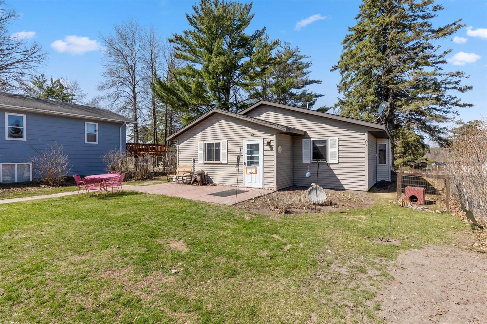 506 Seventh Street South, Walker, MN 56484