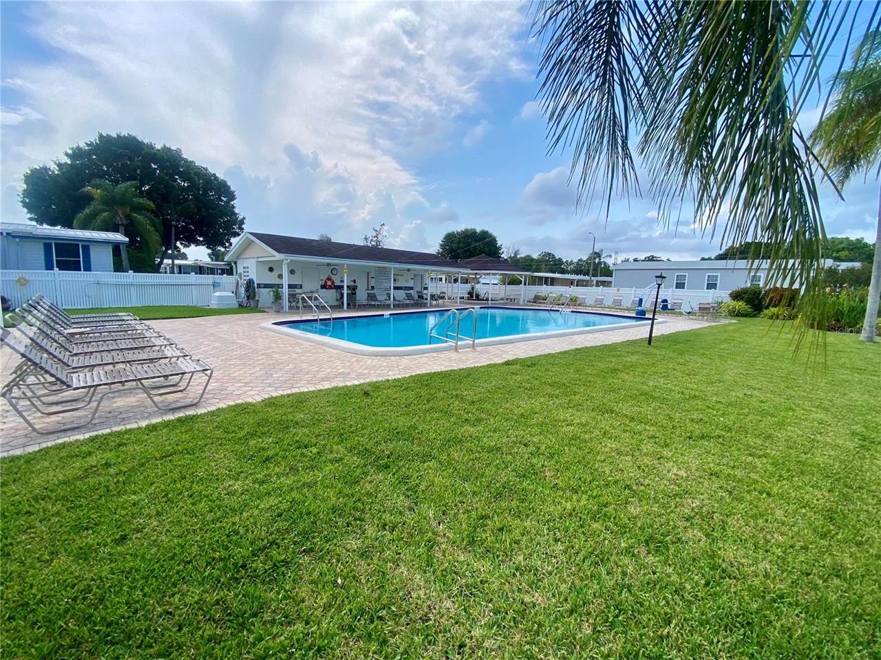 1100 Belcher Road South, #498, Largo, FL 33771