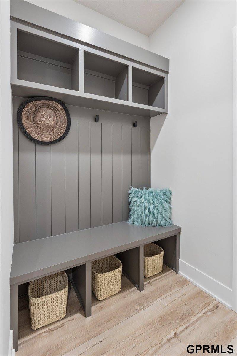 6317 South 208 Avenue, Elkhorn, NE 68022