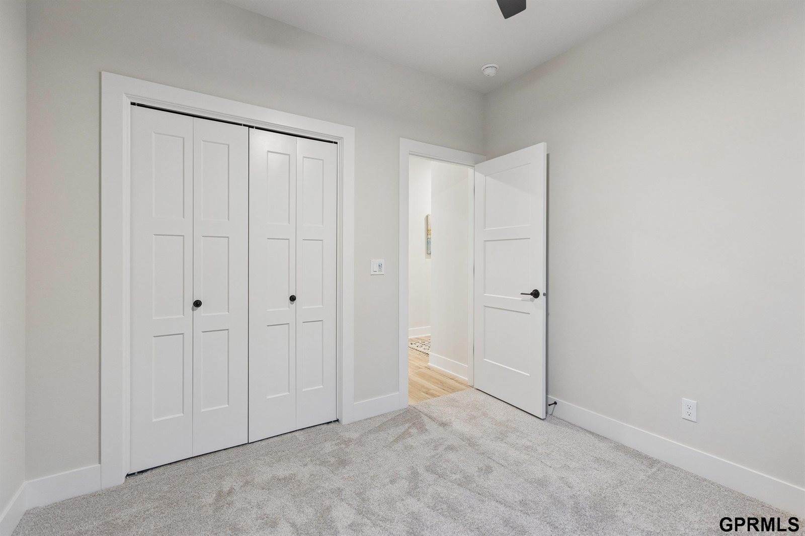 6317 South 208 Avenue, Elkhorn, NE 68022