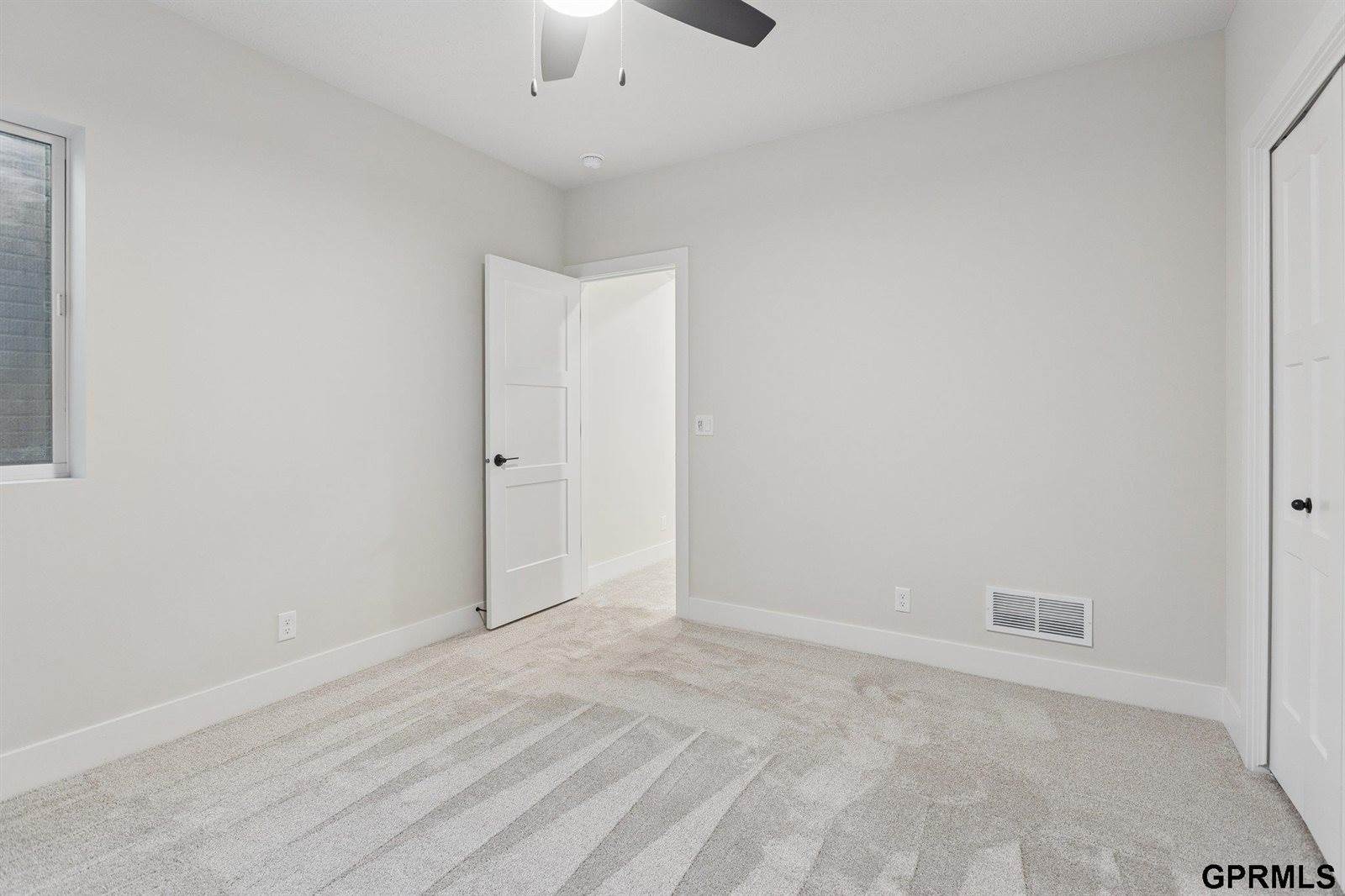 6317 South 208 Avenue, Elkhorn, NE 68022