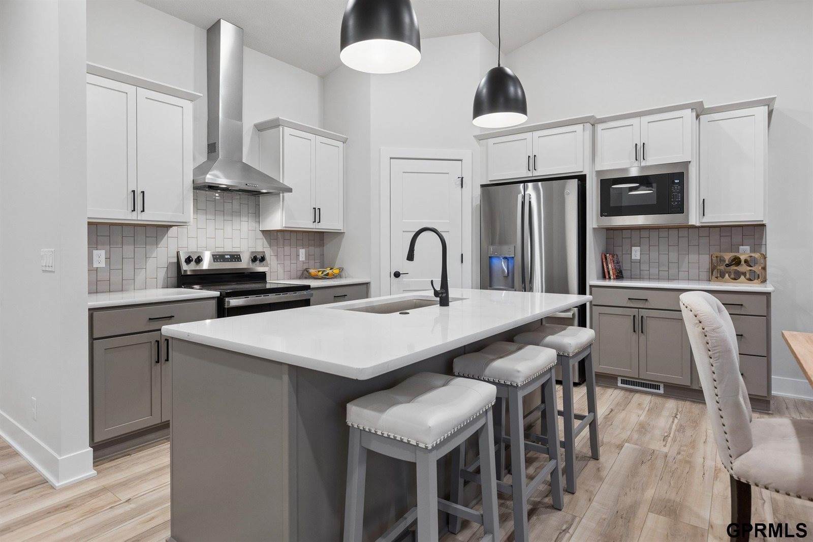 6317 South 208 Avenue, Elkhorn, NE 68022