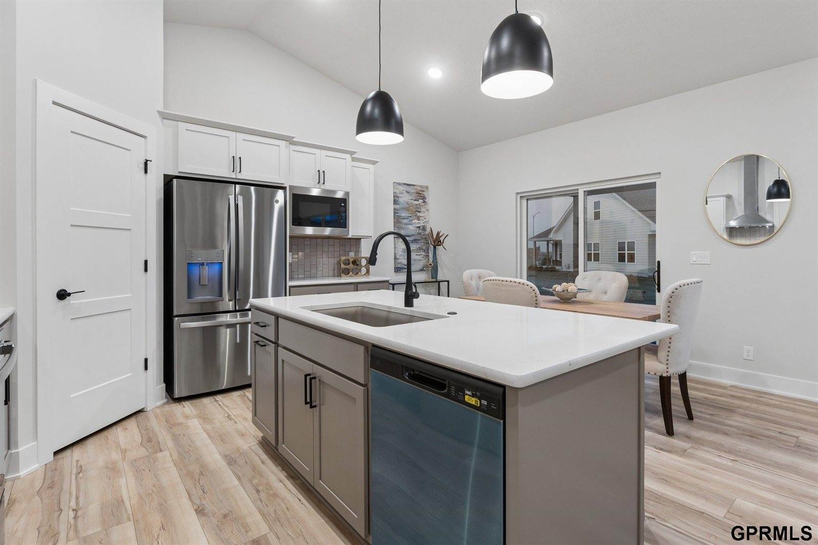 6317 South 208 Avenue, Elkhorn, NE 68022