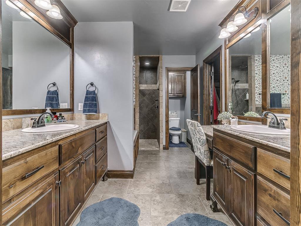 5808 Lindhurst Road, Edmond, OK 73034