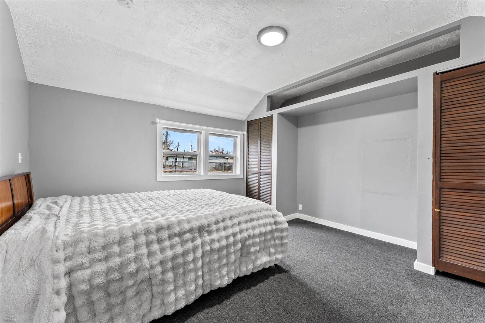 502 7th Avenue, Camanche, IA 52730