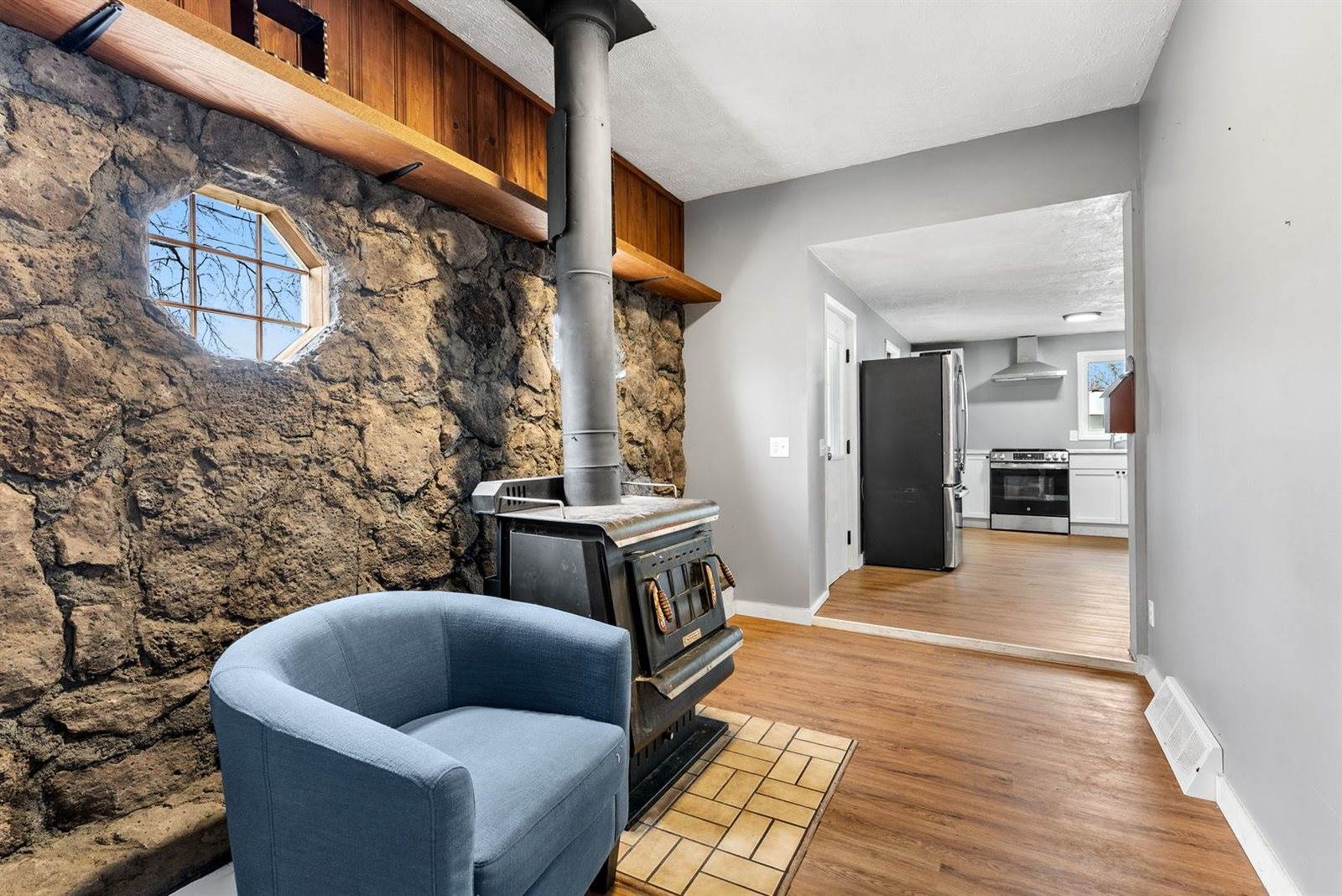 502 7th Avenue, Camanche, IA 52730