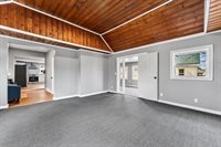 502 7th Avenue, Camanche, IA 52730