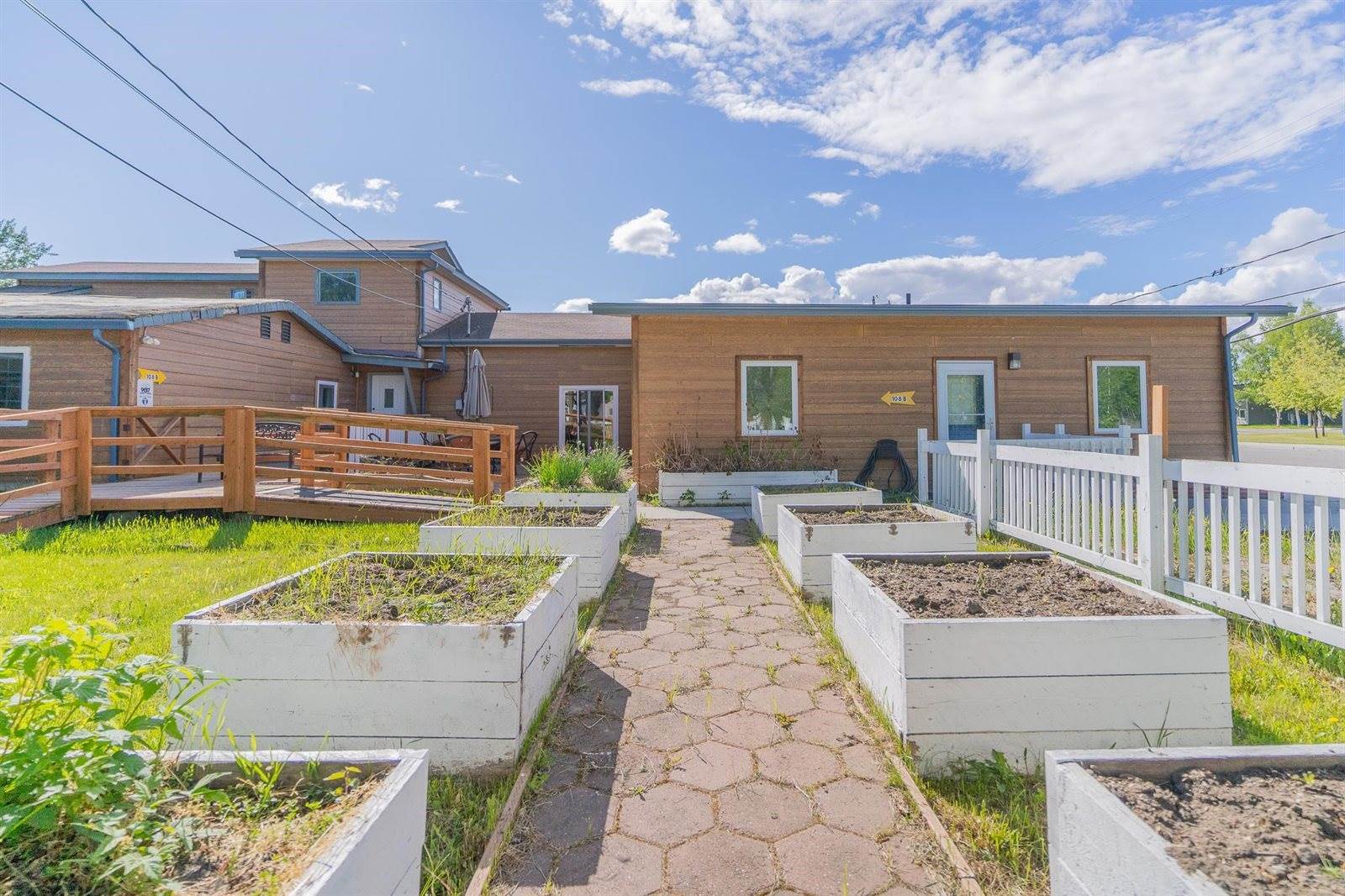 109 Fifth Avenue, North Pole, AK 99705