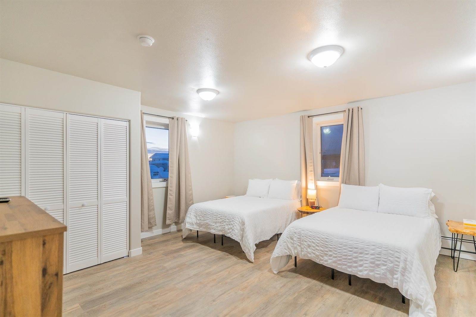 109 Fifth Avenue, North Pole, AK 99705