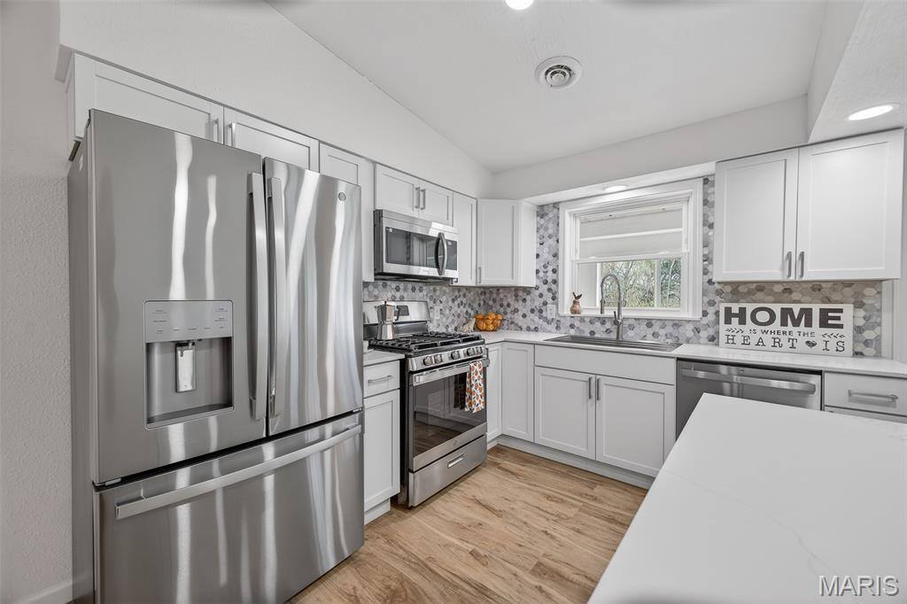 22655 Lap Lane, Waynesville, MO 65583