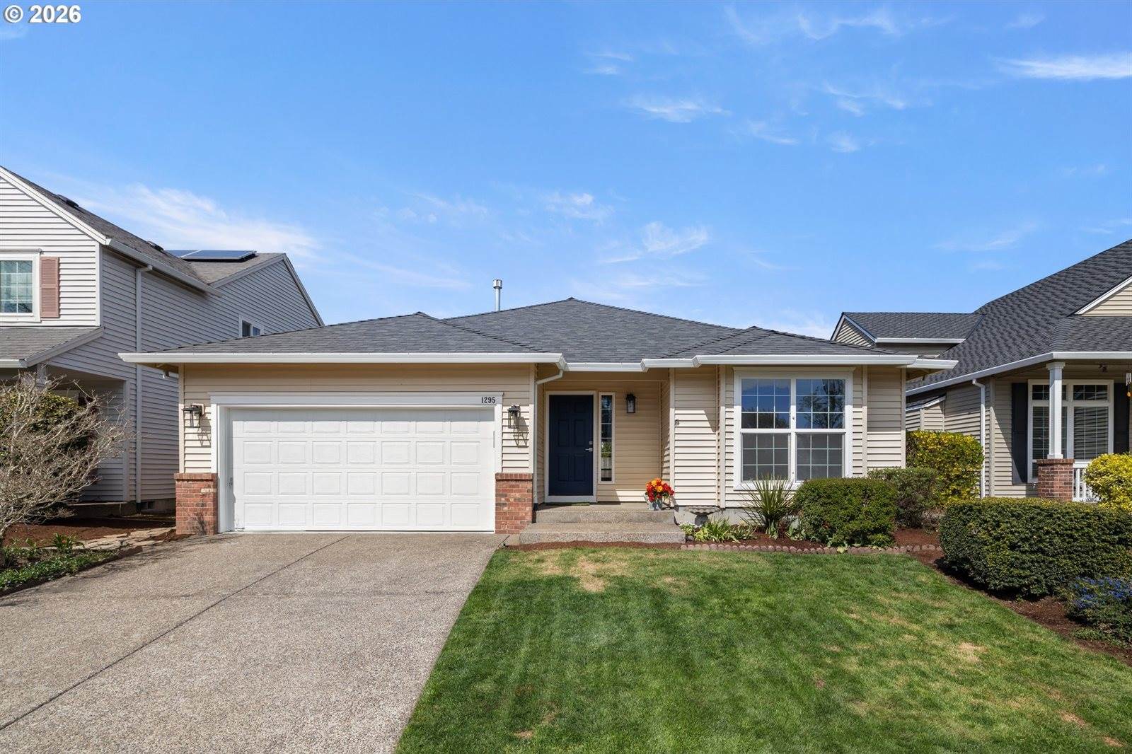 1295 NE Setting Sun Dr, Hillsboro, OR 97124