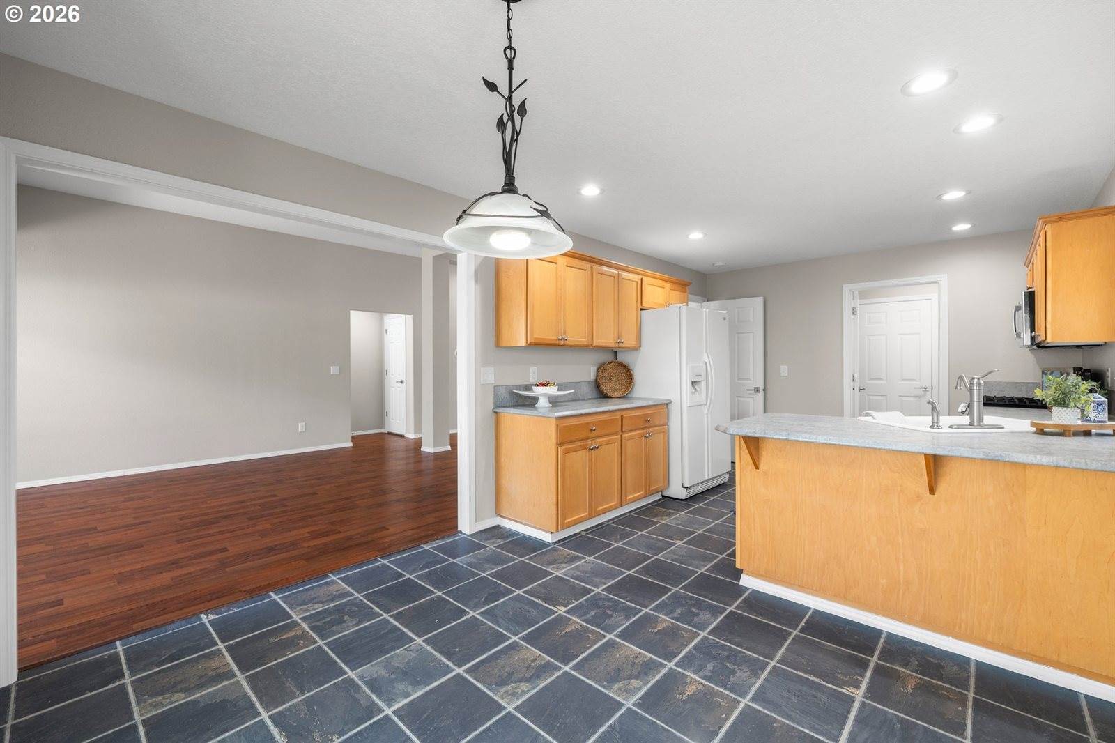 1295 NE Setting Sun Dr, Hillsboro, OR 97124