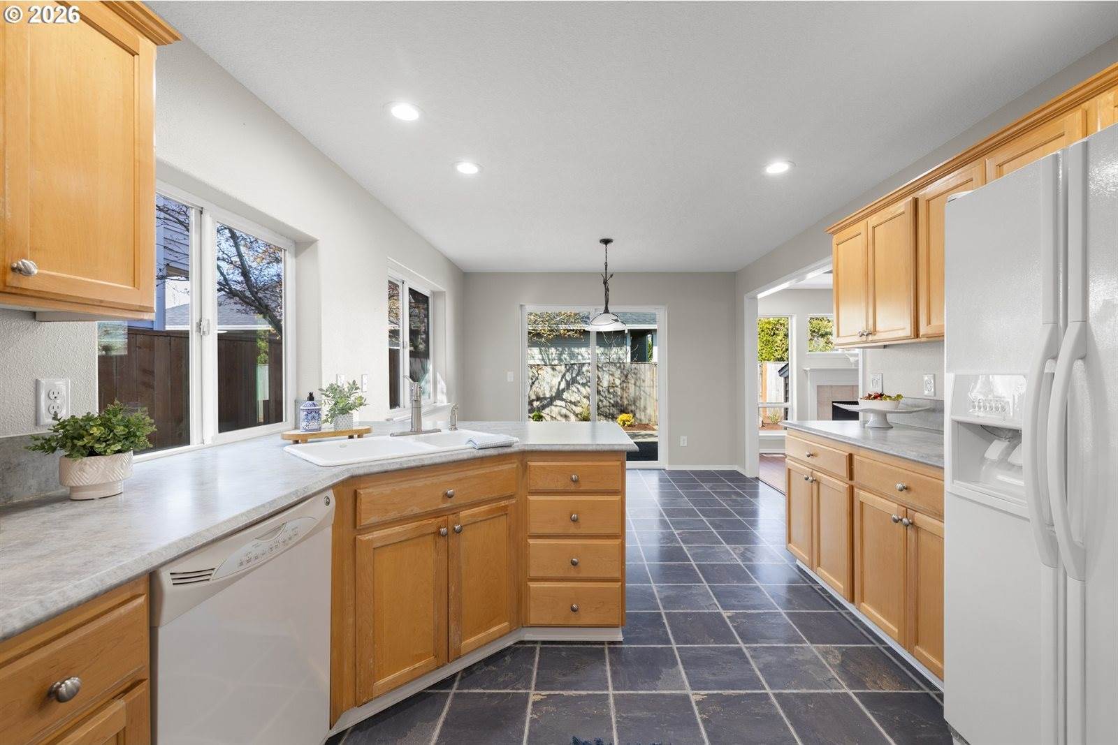 1295 NE Setting Sun Dr, Hillsboro, OR 97124