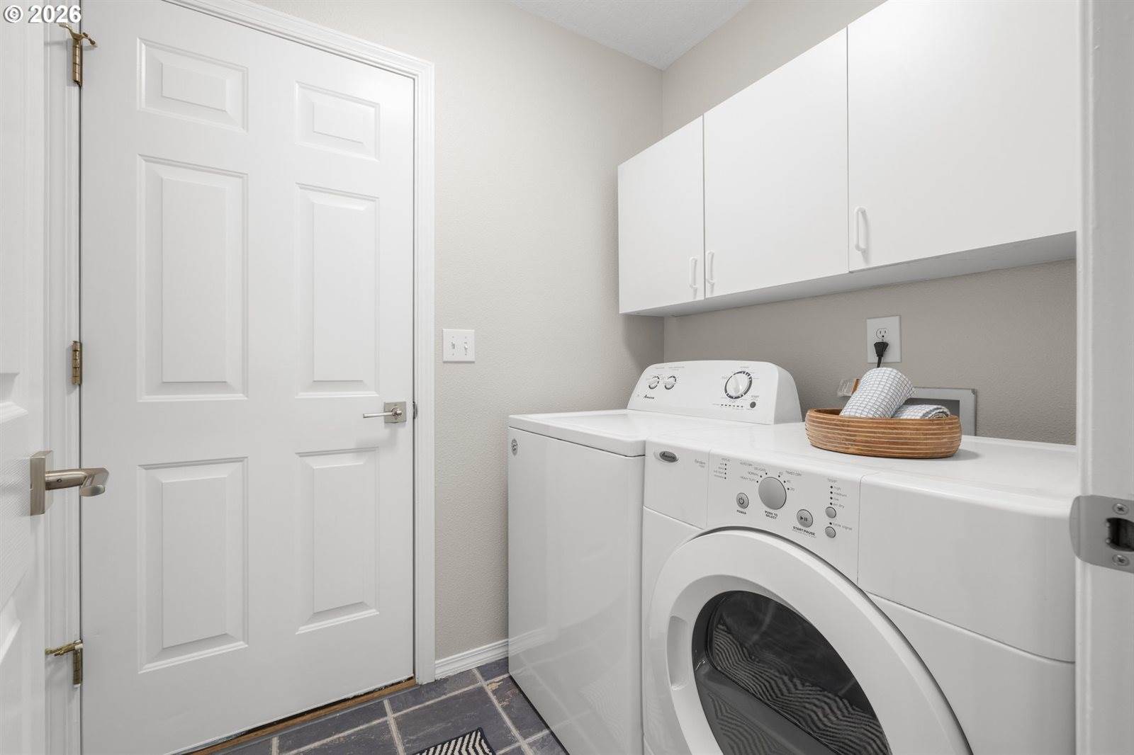 1295 NE Setting Sun Dr, Hillsboro, OR 97124