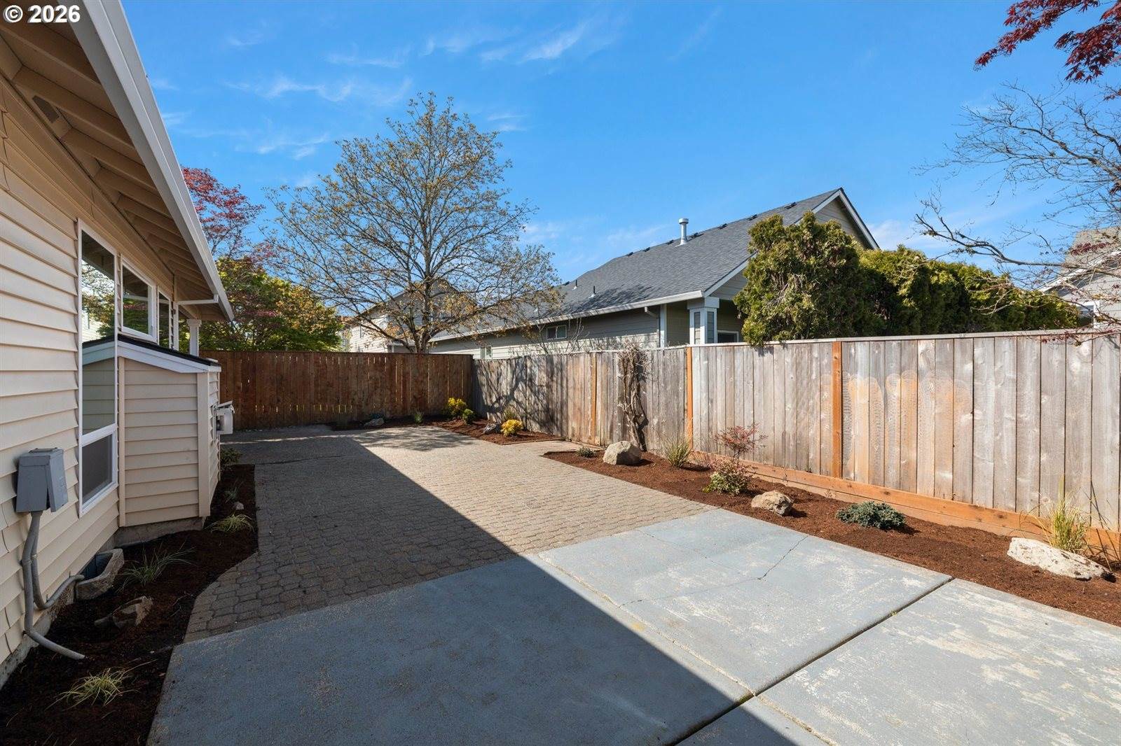 1295 NE Setting Sun Dr, Hillsboro, OR 97124