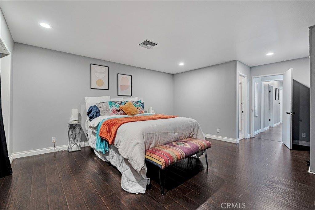 70 W Claremont St, Pasadena, CA 91103