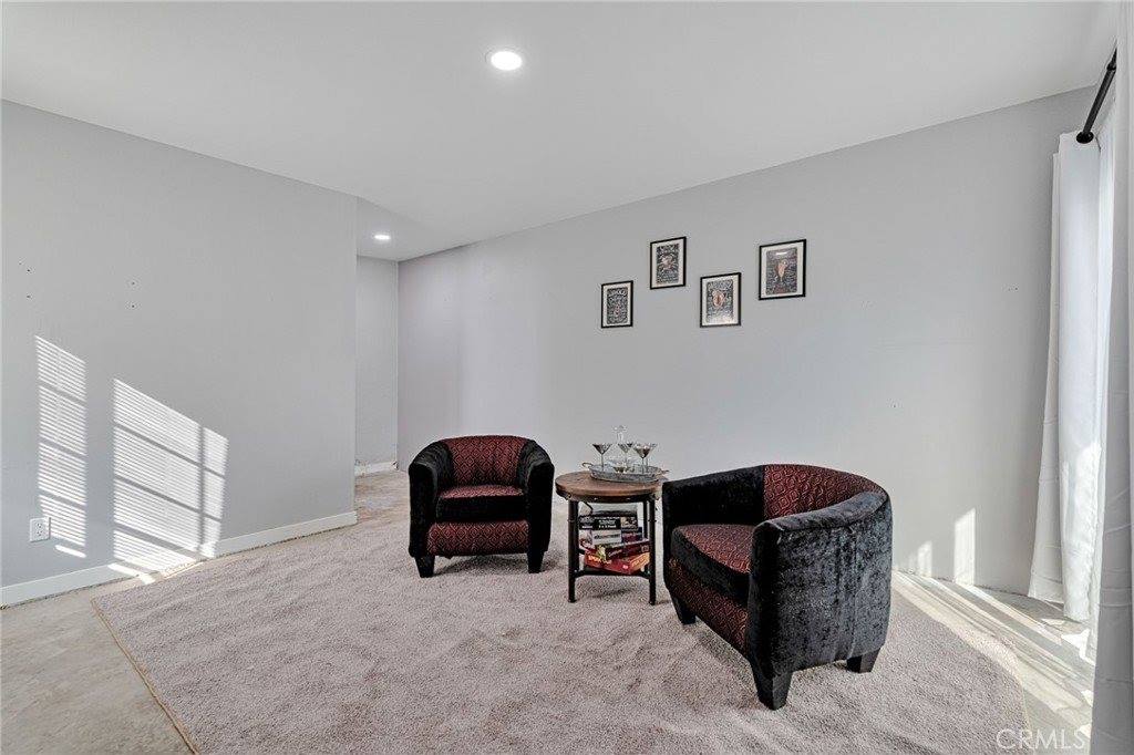 70 W Claremont St, Pasadena, CA 91103