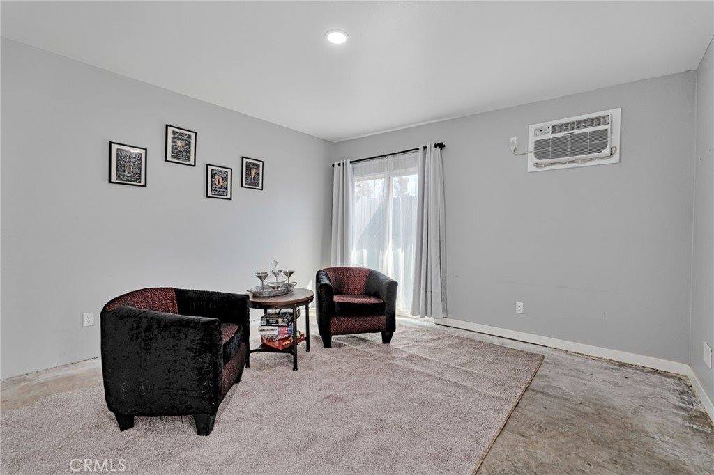 70 W Claremont St, Pasadena, CA 91103