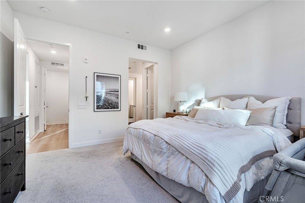 26958 Sandbar Willow Pl, #205, Valencia, CA 91355