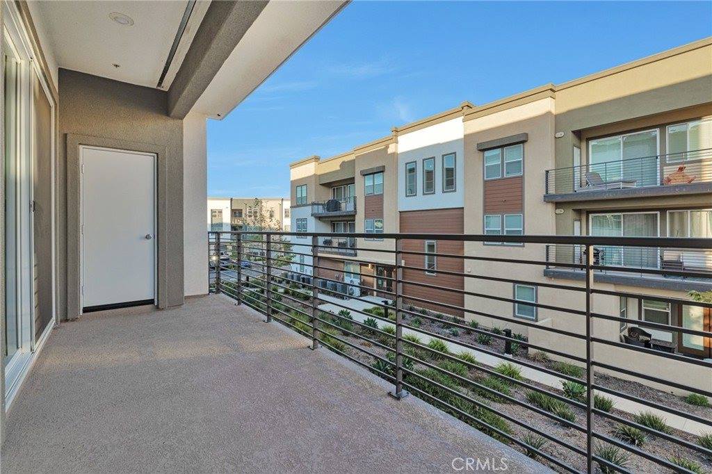 26958 Sandbar Willow Pl, #205, Valencia, CA 91355